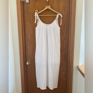 NWT - Pregnancy/ Breastfeeding Friendly Tulum White Midi Dress